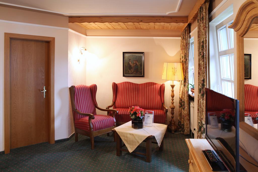 Hotel Edelweiss Garni Гармиш-Партенкирхен Стая снимка